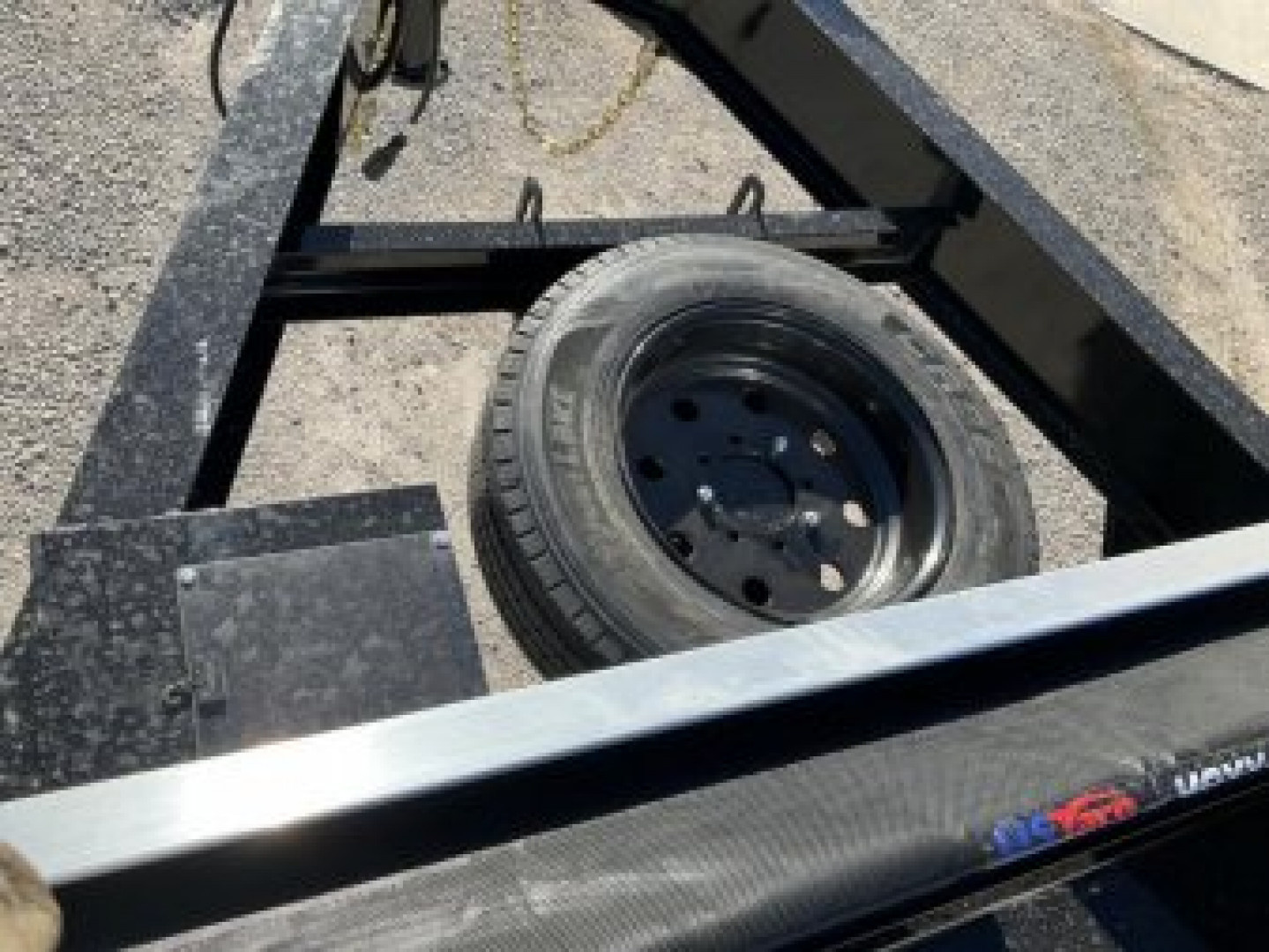 New 2026 MAXX-D 83"x14' 18K GN Roll-Off Trailer & 2 XL Bin Pkg. – ROX