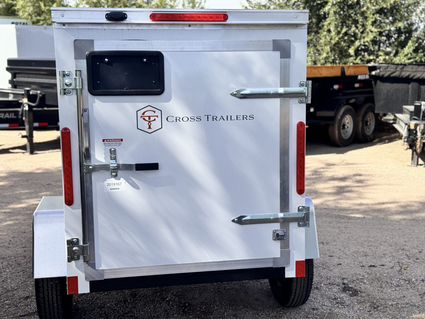New 2025 Cross Trailers 4-6-1V Enclosed Barn Door