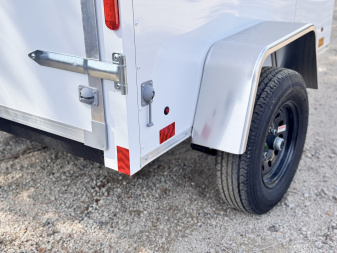 New 2025 Cross Trailers 4-6-1V Enclosed Barn Door