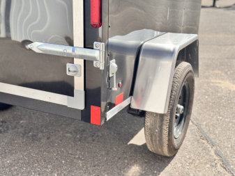 New 2025 Cross Trailers 4-6-1V Enclosed Barn Door