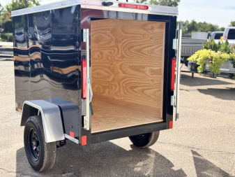 New 2025 Cross Trailers 4-6-1V Enclosed Barn Door