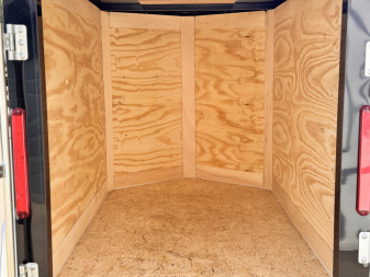 New 2025 Cross Trailers 4-6-1V Enclosed Barn Door