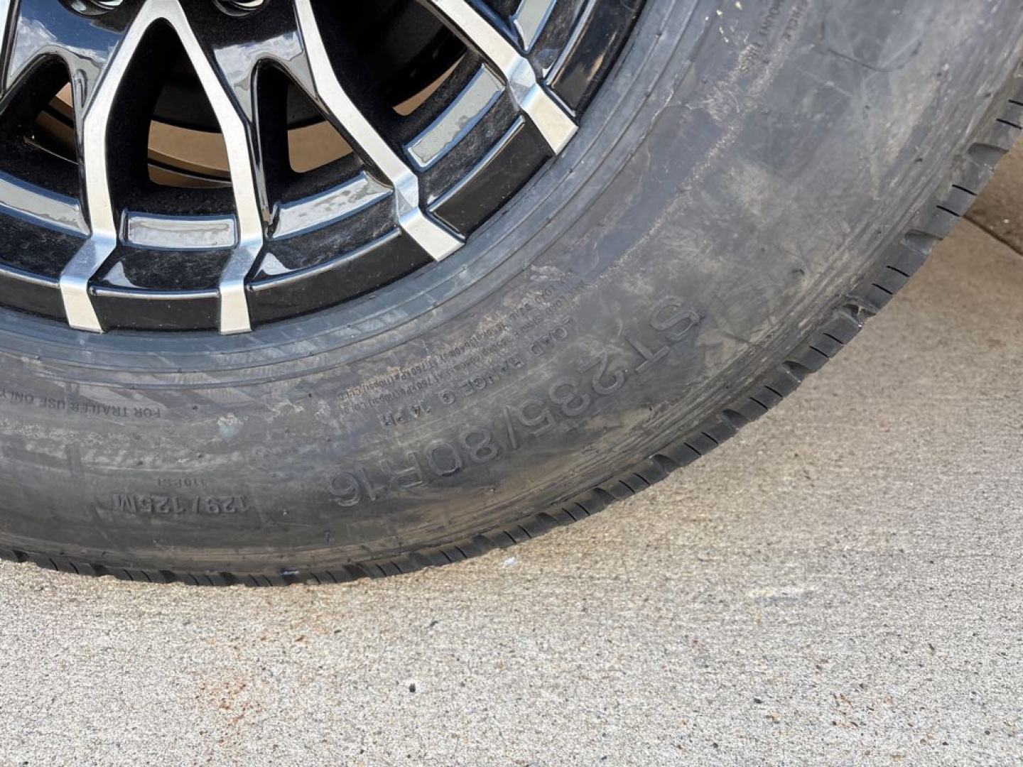 New 2026 United Trailers UXT- 716TA52-8.5 Cargo / Enclosed Trailer