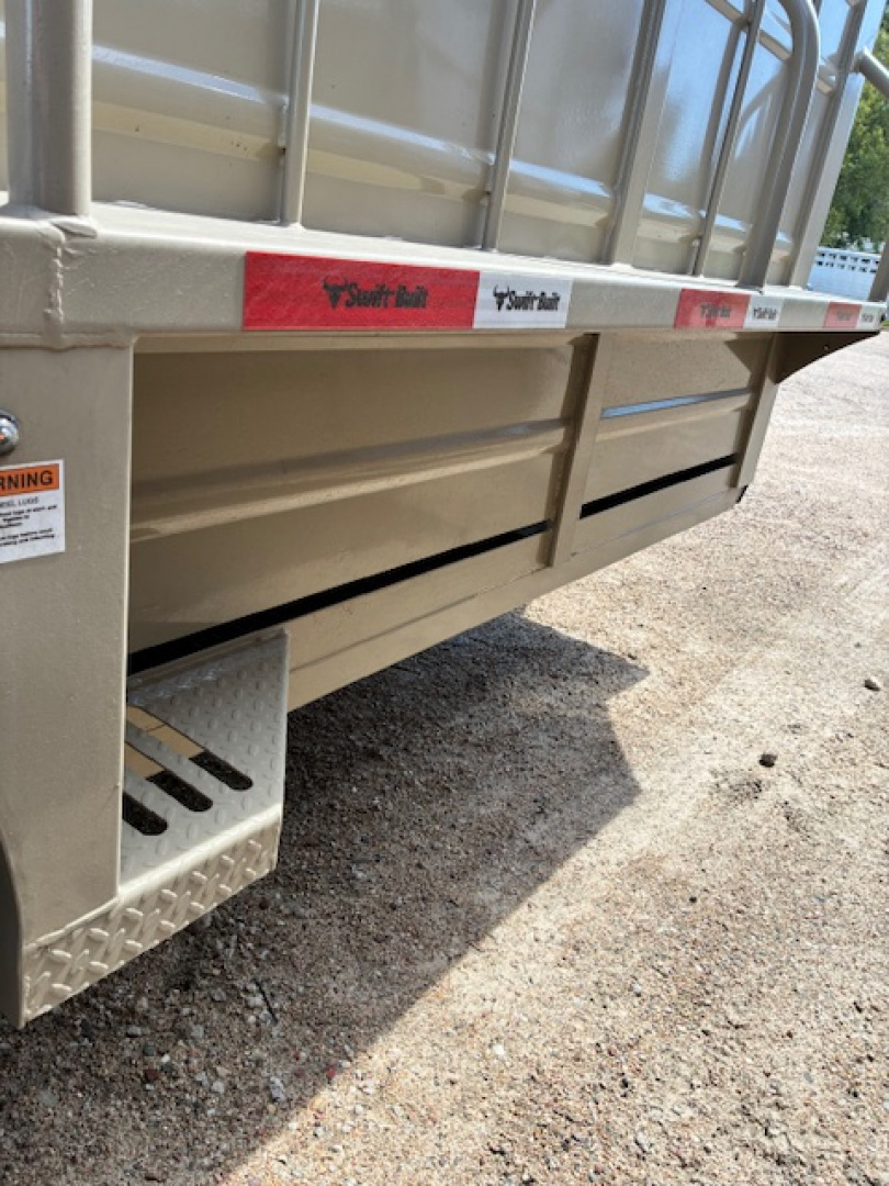 New 2026 Swift Built Trailers cattle trailer Stock / Stock Combo Trailer