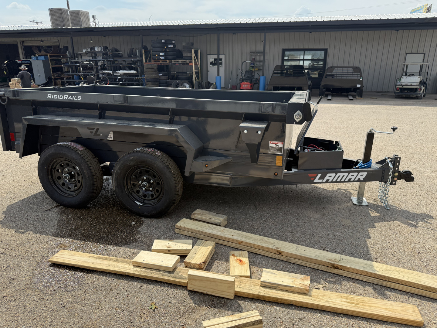 New 2026 Lamar Trailers 7K 60"X10' Dump Trailer