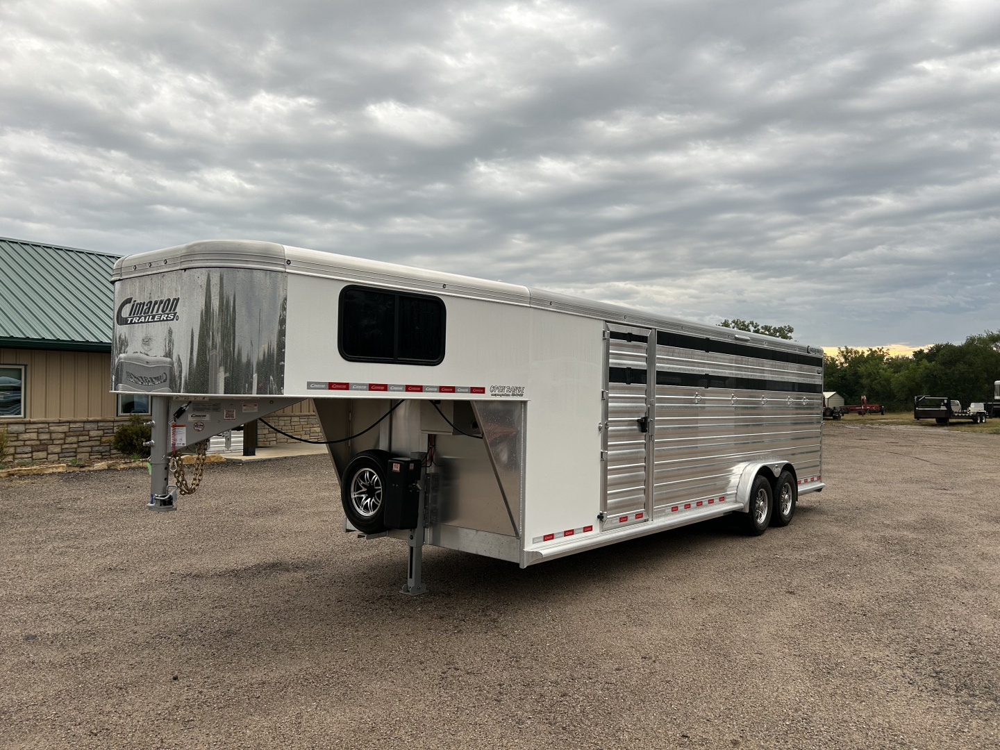 New 2026 Cimarron 5 Horse Winstar stock combo