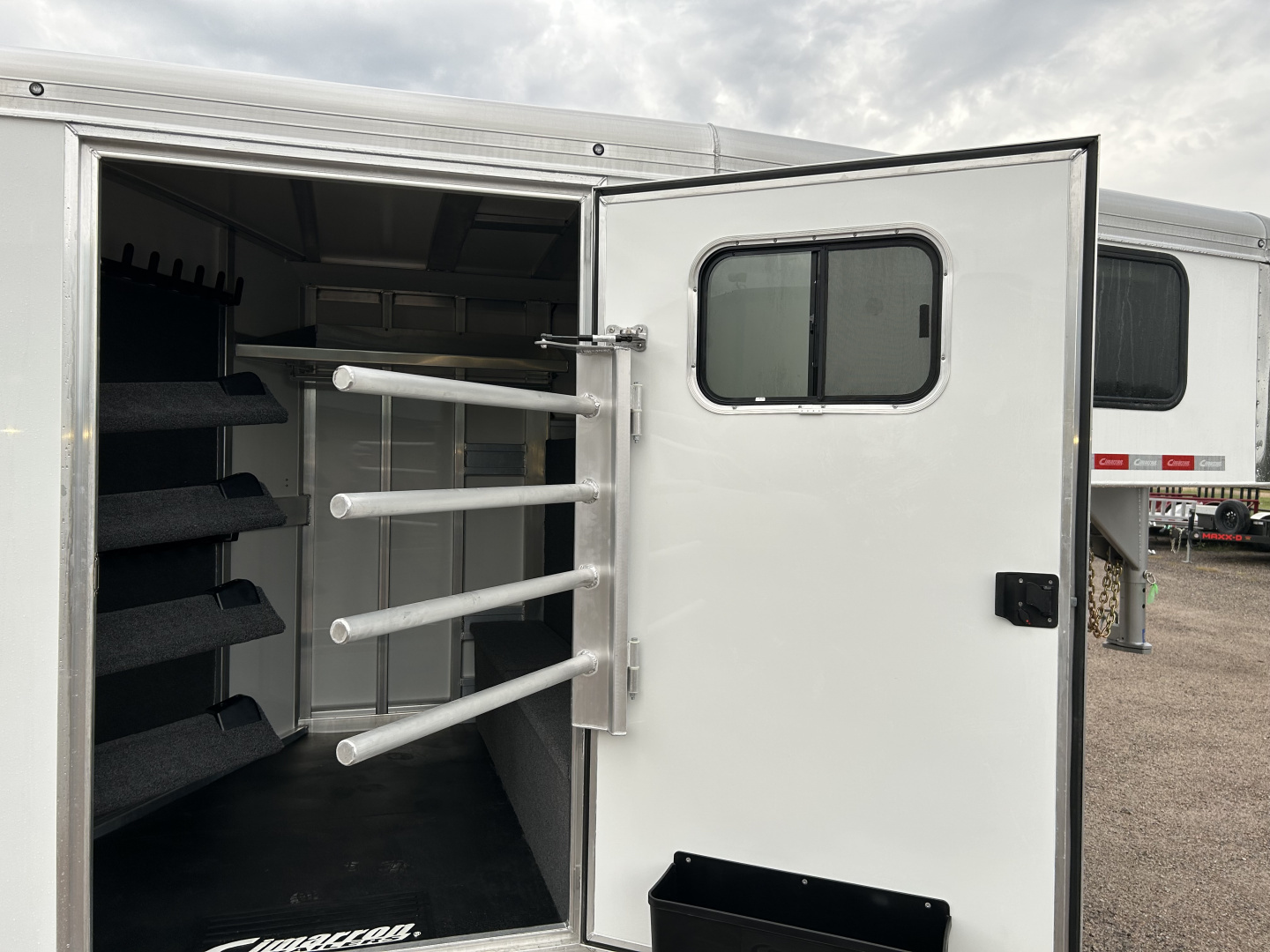 New 2026 Cimarron 5 Horse Winstar stock combo