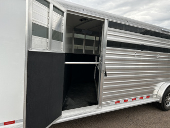New 2026 Cimarron 5 Horse Winstar stock combo
