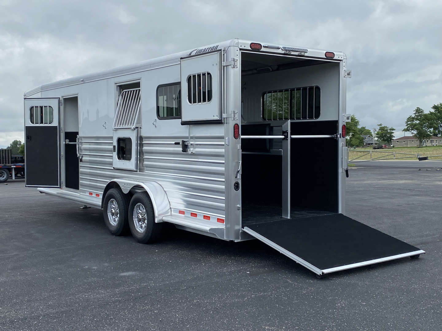New 2025 Cimarron Norstar 24’ Gooseneck All-Aluminum 2+1 Horse Trailer