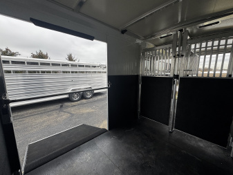 New 2025 Cimarron Norstar 24’ Gooseneck All-Aluminum 2+1 Horse Trailer