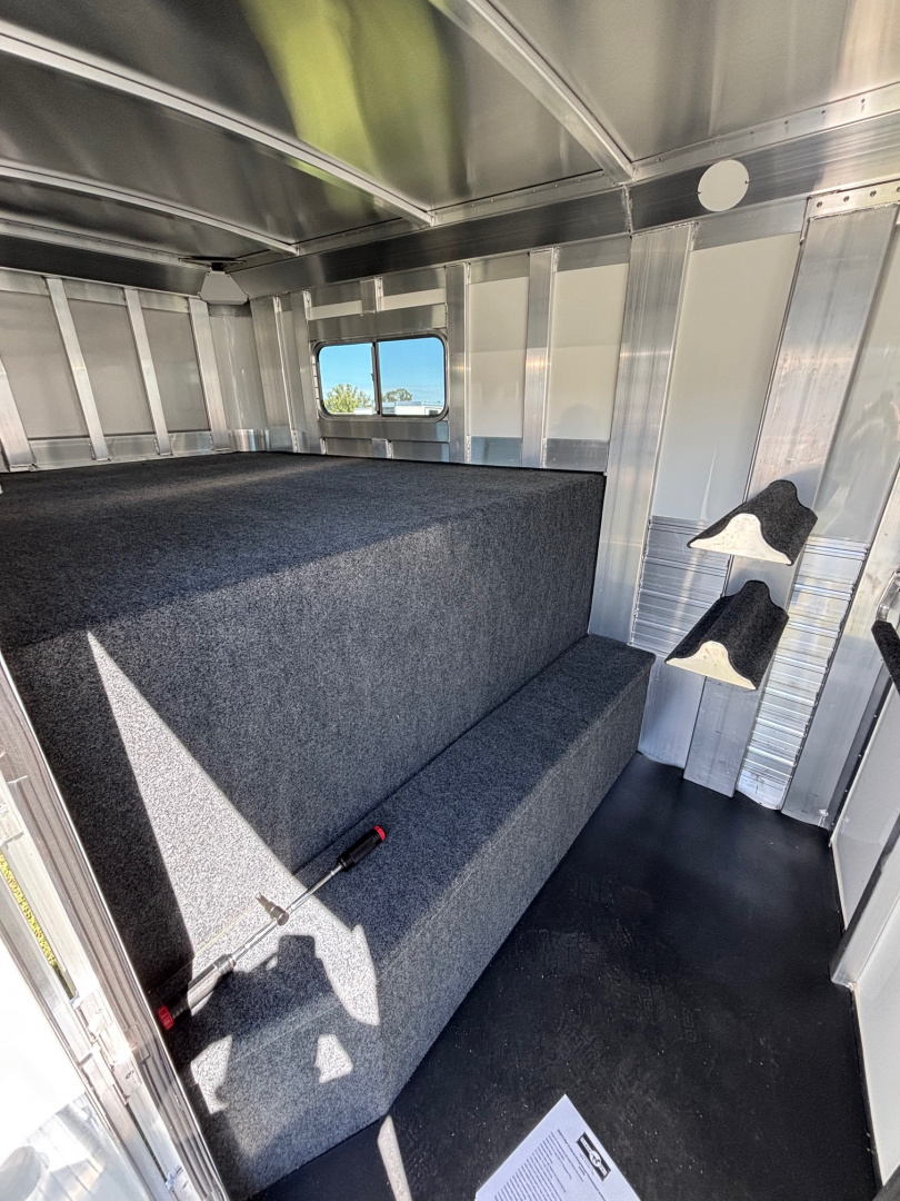 Used 2024 4-Star Trailers Straight Load 2 Horse Side Ramp Gooseneck 6'10" width Horse Trailer