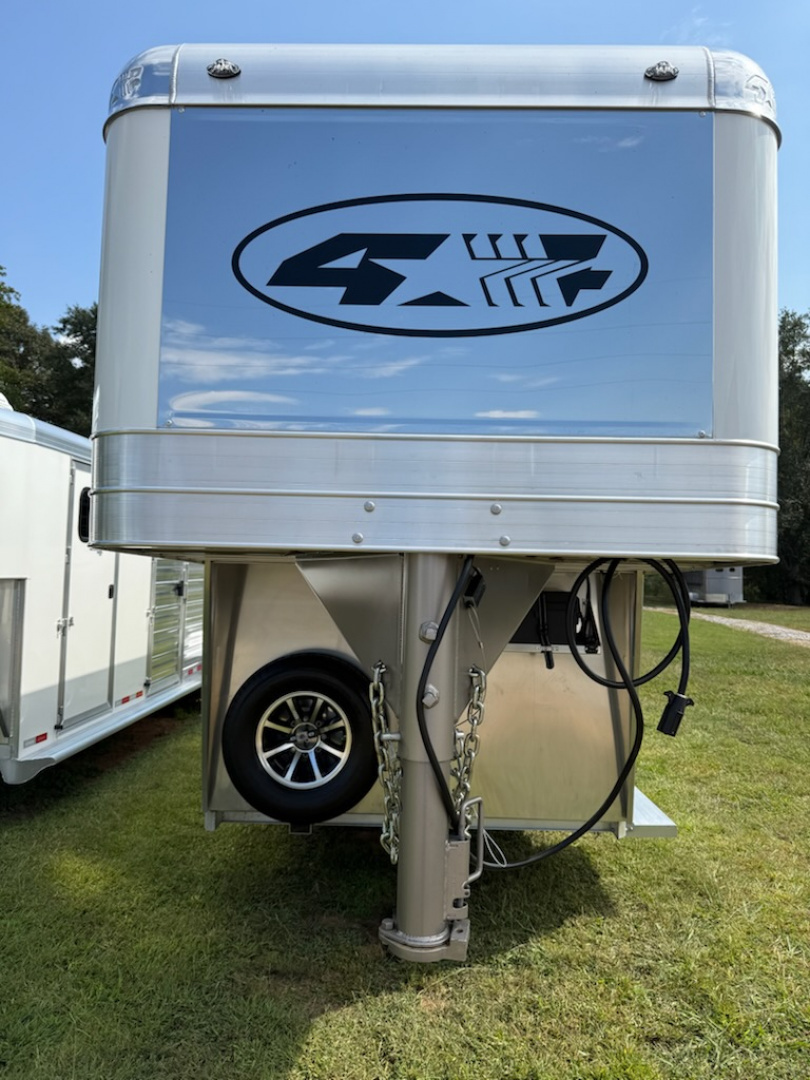 Used 2024 4-Star Trailers Straight Load 2 Horse Side Ramp Gooseneck 6'10" width Horse Trailer