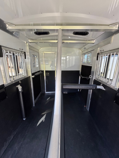 Used 2024 4-Star Trailers Straight Load 2 Horse Side Ramp Gooseneck 6'10" width Horse Trailer