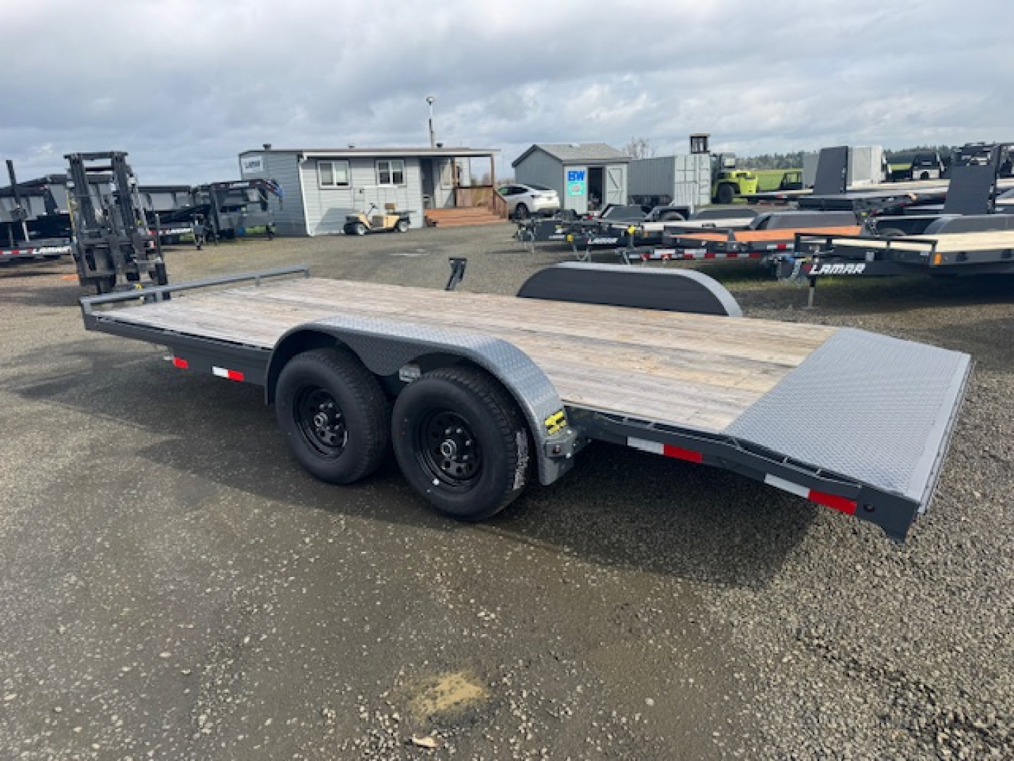 New 2026 LAMAR TRAILERS 83" x 18' /10K Flatbed Trailer