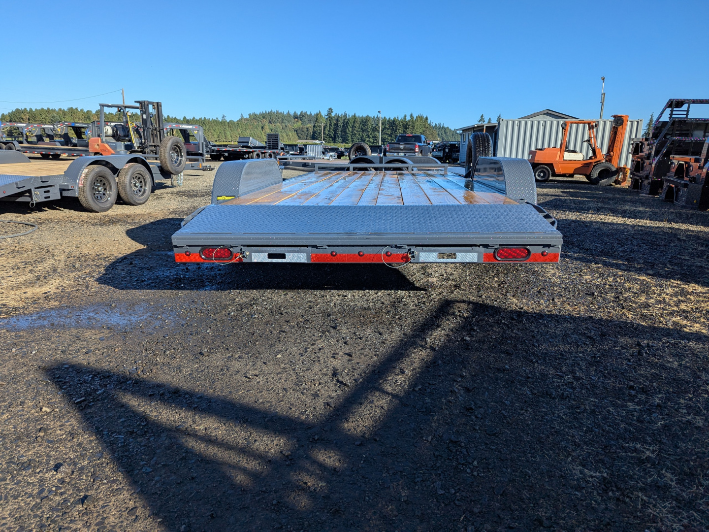 New 2026 LAMAR TRAILERS 83" x 18' /10K Flatbed Trailer