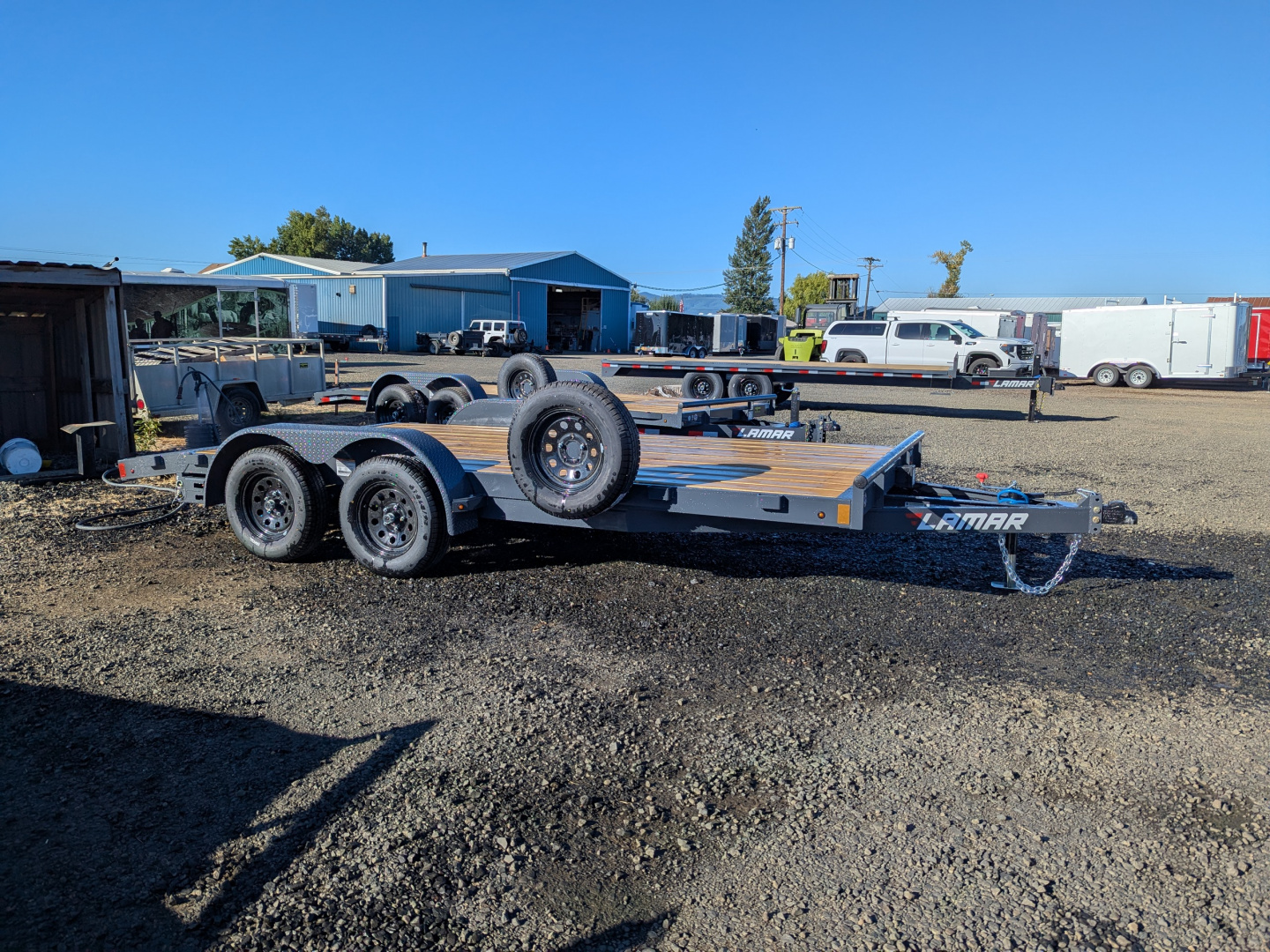 New 2026 LAMAR TRAILERS 83" x 16' /7K Flatbed Trailer