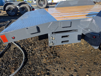 New 2026 LAMAR TRAILERS 83" x 16' /7K Flatbed Trailer
