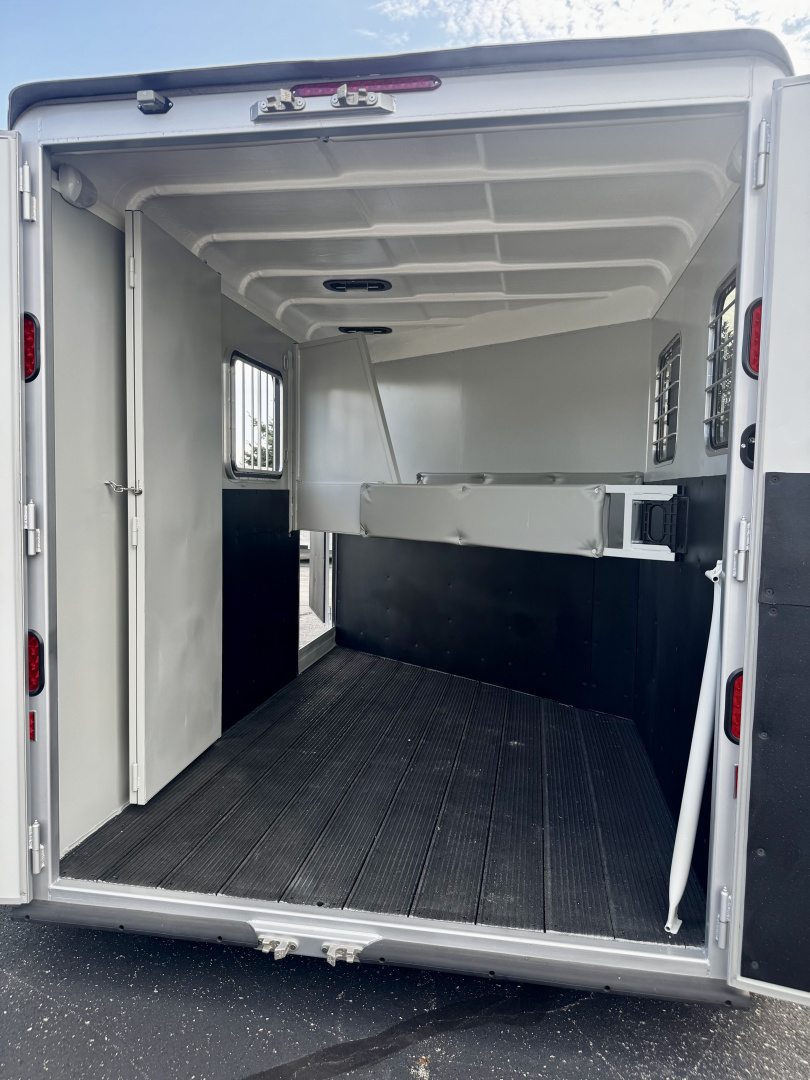 New 2025 Hawk Elite 2H Slant Trailer