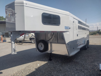 New 2026 Trails West 21' Stock Combo Trailer