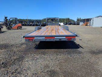 New 2026 LAMAR TRAILERS H8 83x32 14K Flatbed Trailer GOOSENECK