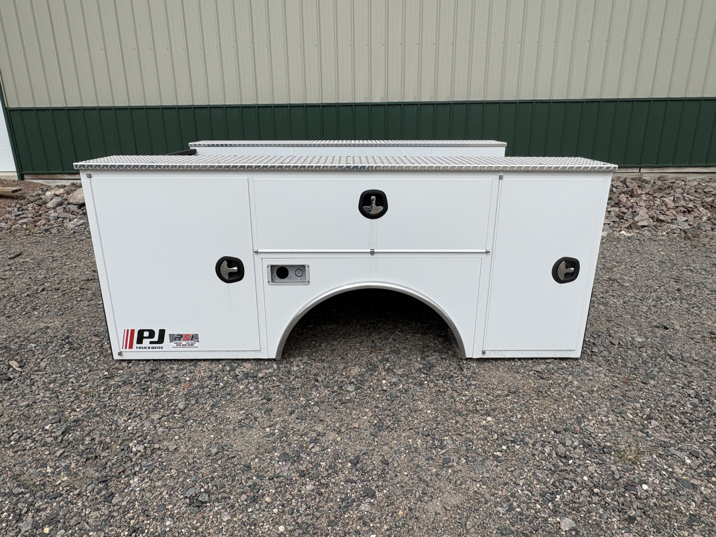 New 2026 PJ Service Body - Single Wheel Long Box