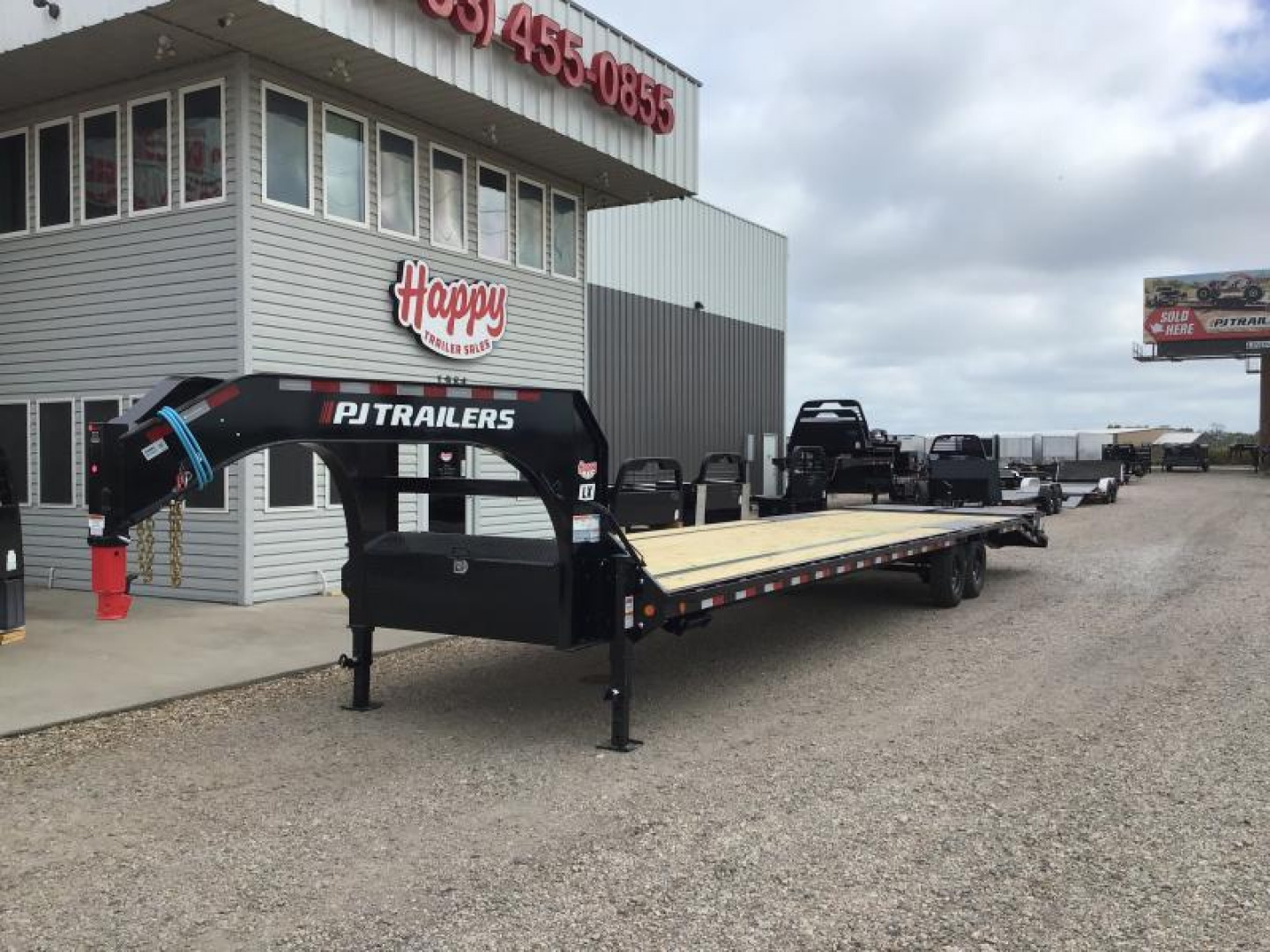 New 2026 PJ 102"x36' GN Low-Pro Flatbed w/ Singles - LX