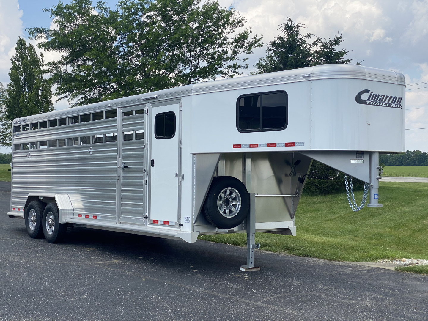 New 2025 Cimarron 24’ Lonestar Gooseneck Stock Trailer