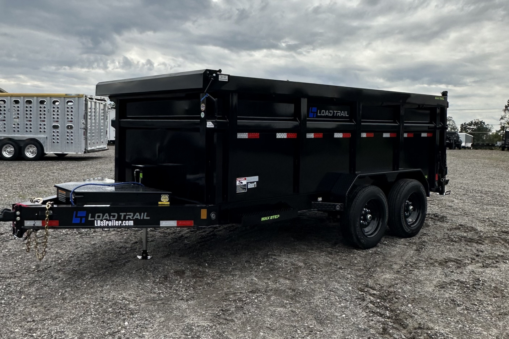 New 2026 Load Trail 83" X 14' TANDEM AXLE DUMP (48" DUMP SIDES)