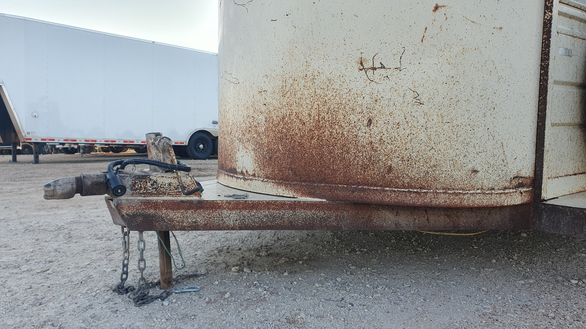 Used 1981 WW 5'x14' Stock Trailer