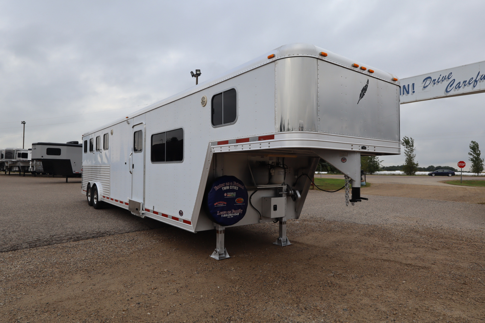 Used 2003 Featherlite Trailers 4 Horse 13' LQ Horse Trailer