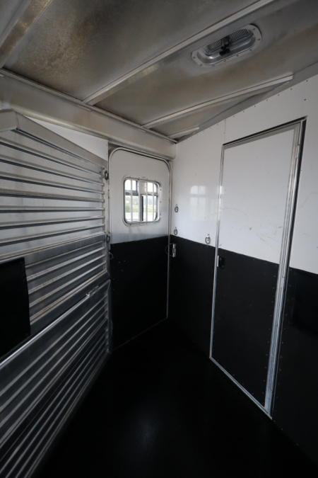 Used 2003 Featherlite Trailers 4 Horse 13' LQ Horse Trailer