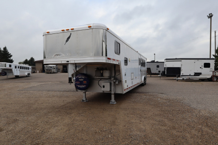 Used 2003 Featherlite Trailers 4 Horse 13' LQ Horse Trailer