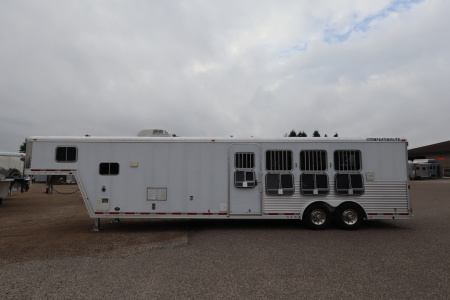 Used 2003 Featherlite Trailers 4 Horse 13' LQ Horse Trailer