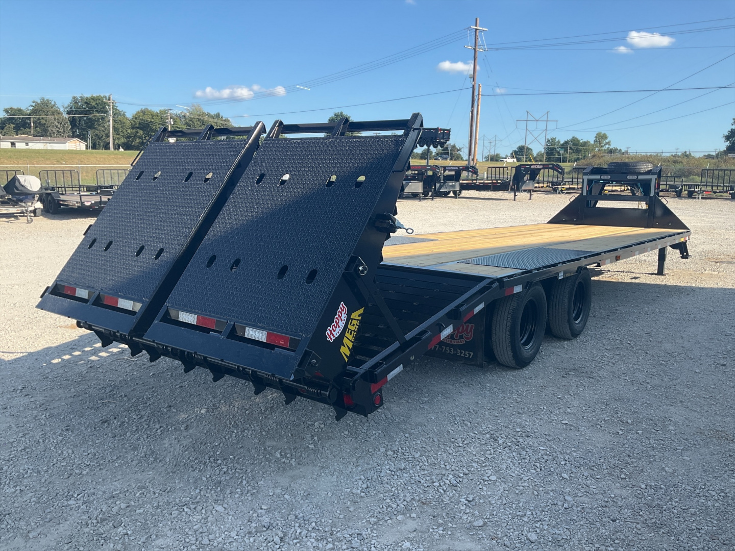 New 2026 Big Tex 102"x30' GN Tandem Dual Flatbed – 22GN