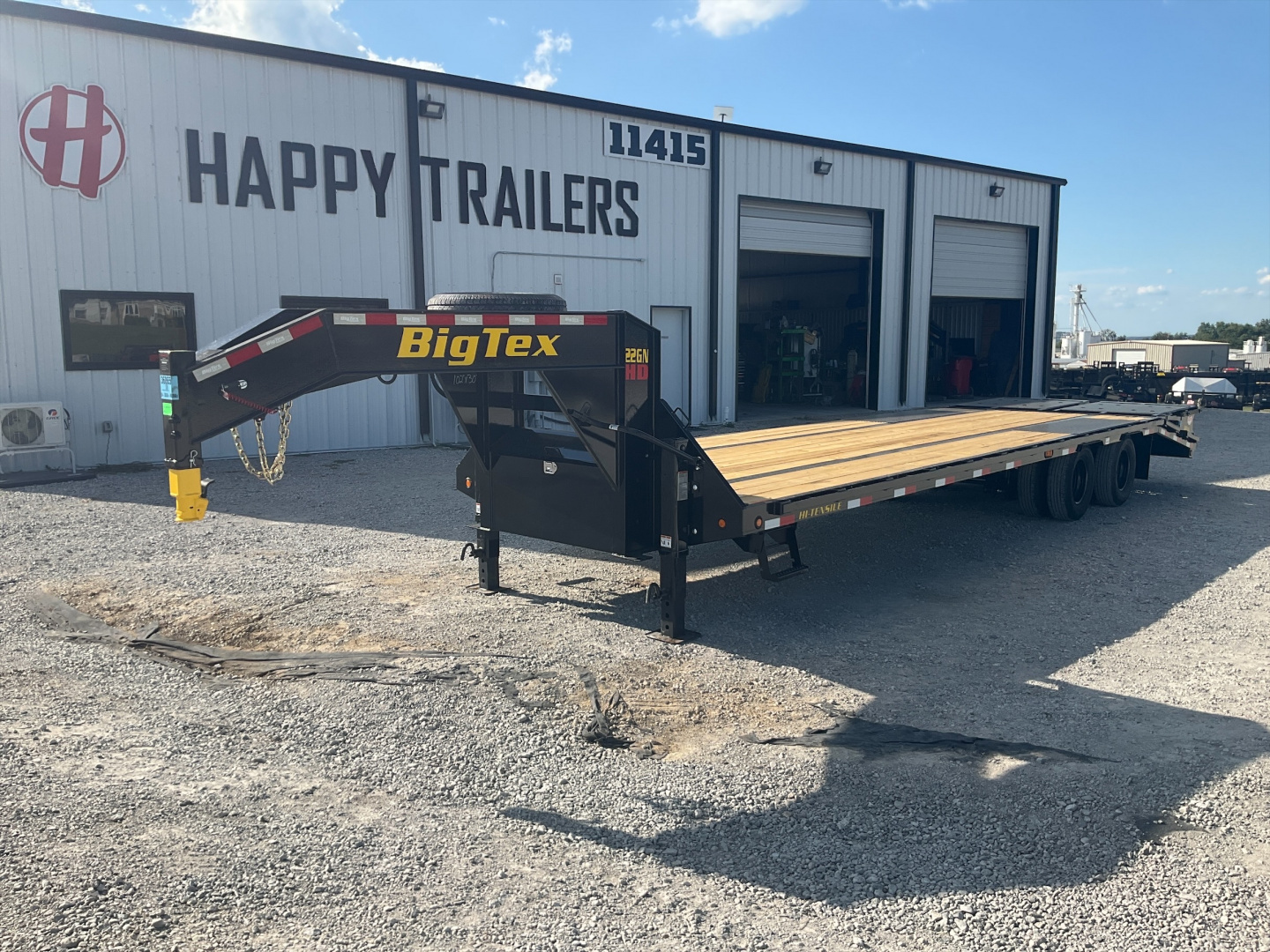 New 2026 Big Tex 102"x30' GN Tandem Dual Flatbed – 22GN