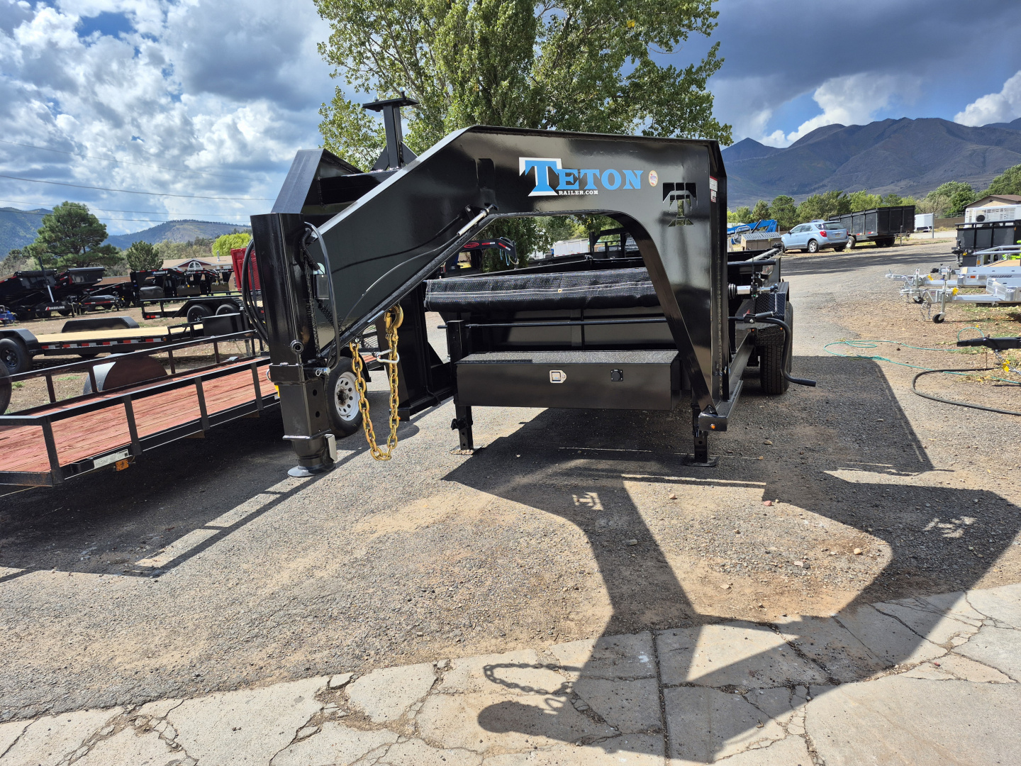 New 2026 Teton Tandem Axle Gooseneck Dump/14,000 GVWR/83"X14'