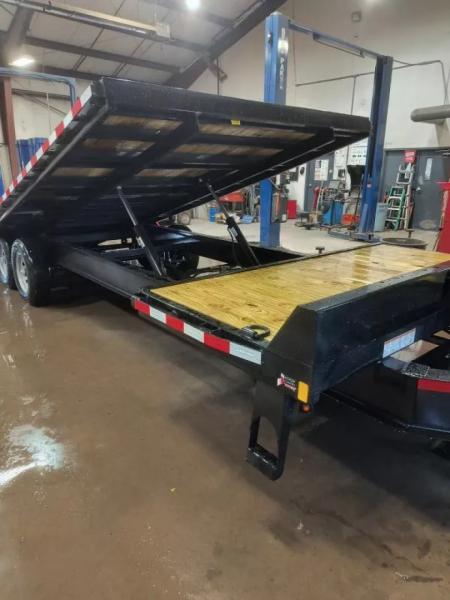 New 2025 Sure-Trac 8.5X22+4 17.6K POWER TILT Deckover Trailer