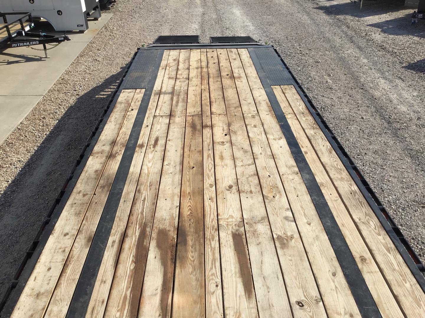 Used 2025 Load Trail 102"x30' GN Flatbed w/ Monster Ramps
