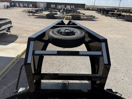 Used 2023 PJ 102"x40' GN Low-Pro Flatbed w/ Duals- LD