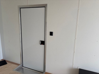 New 2026 United Trailers CLA-8.520TA52-M Car / Racing Trailer