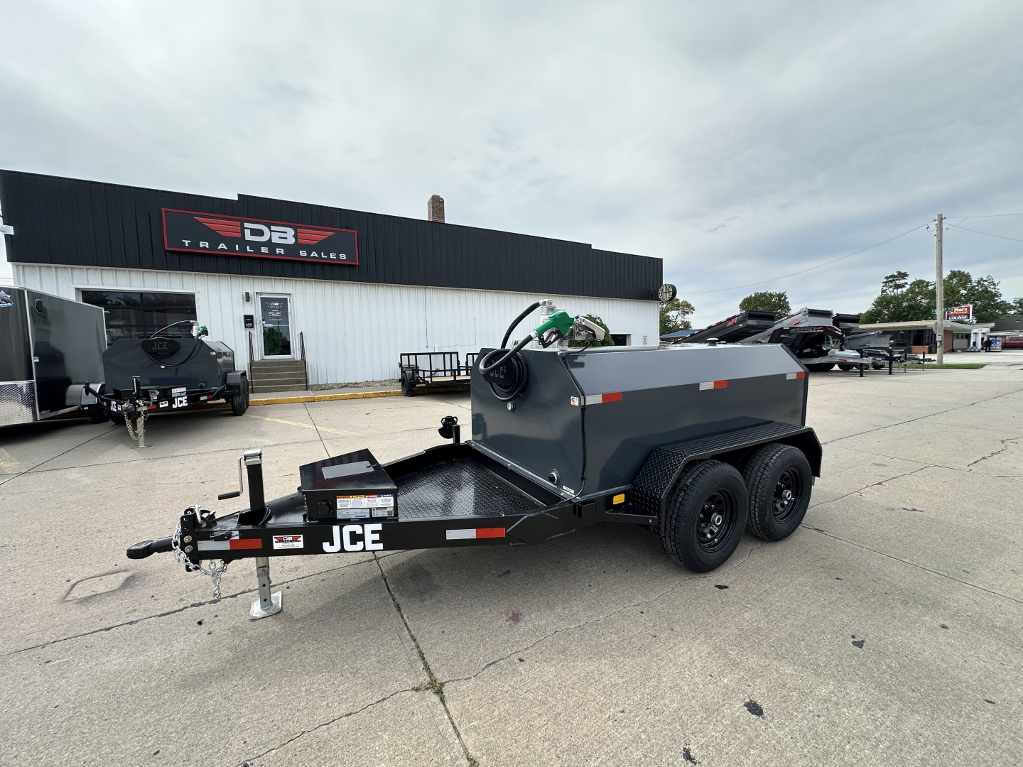 New 2027 JCE 750 GALLON 10K Fuel Trailer