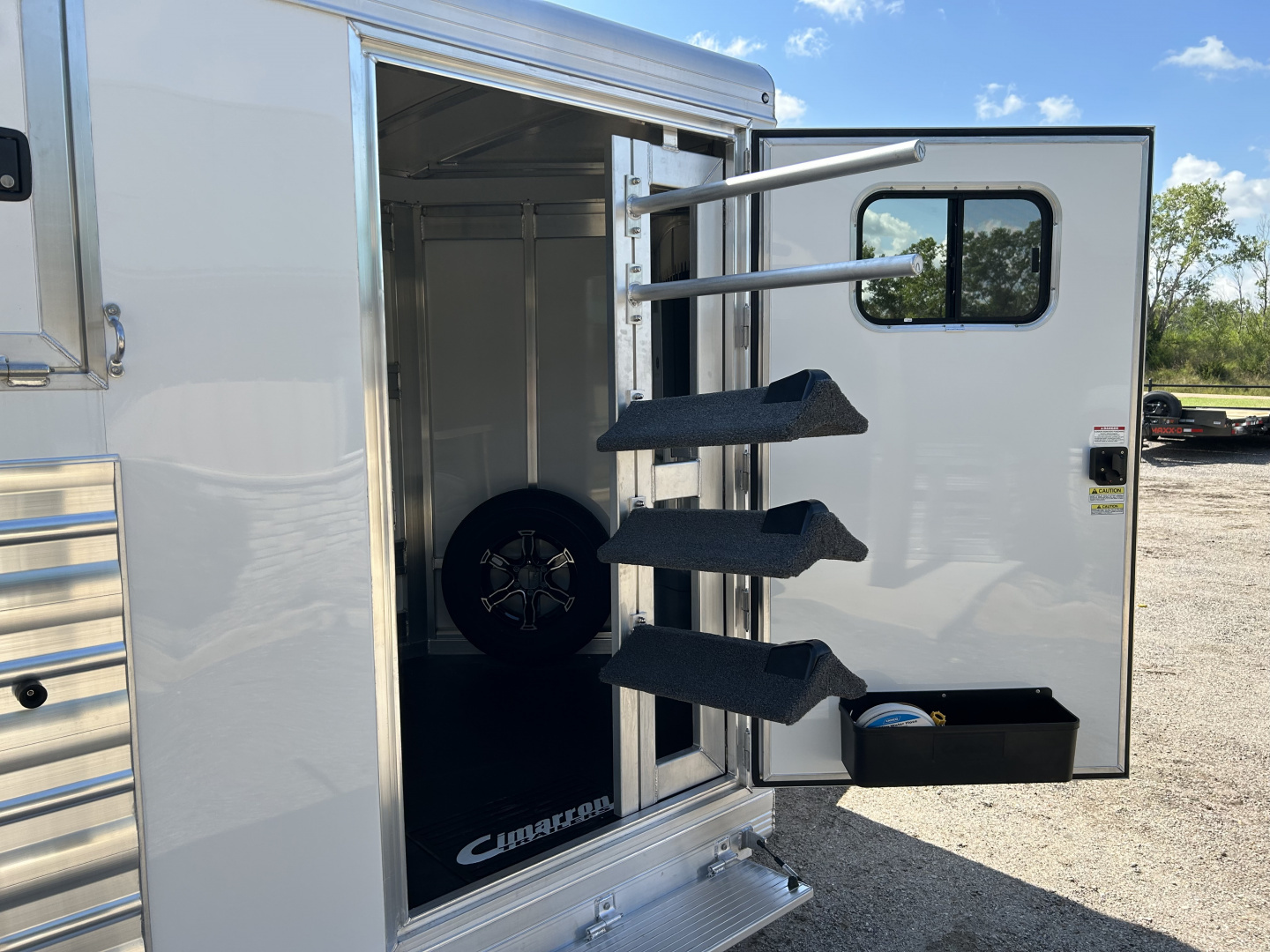 New 2026 Cimarron Norstar 3 Horse Trailer