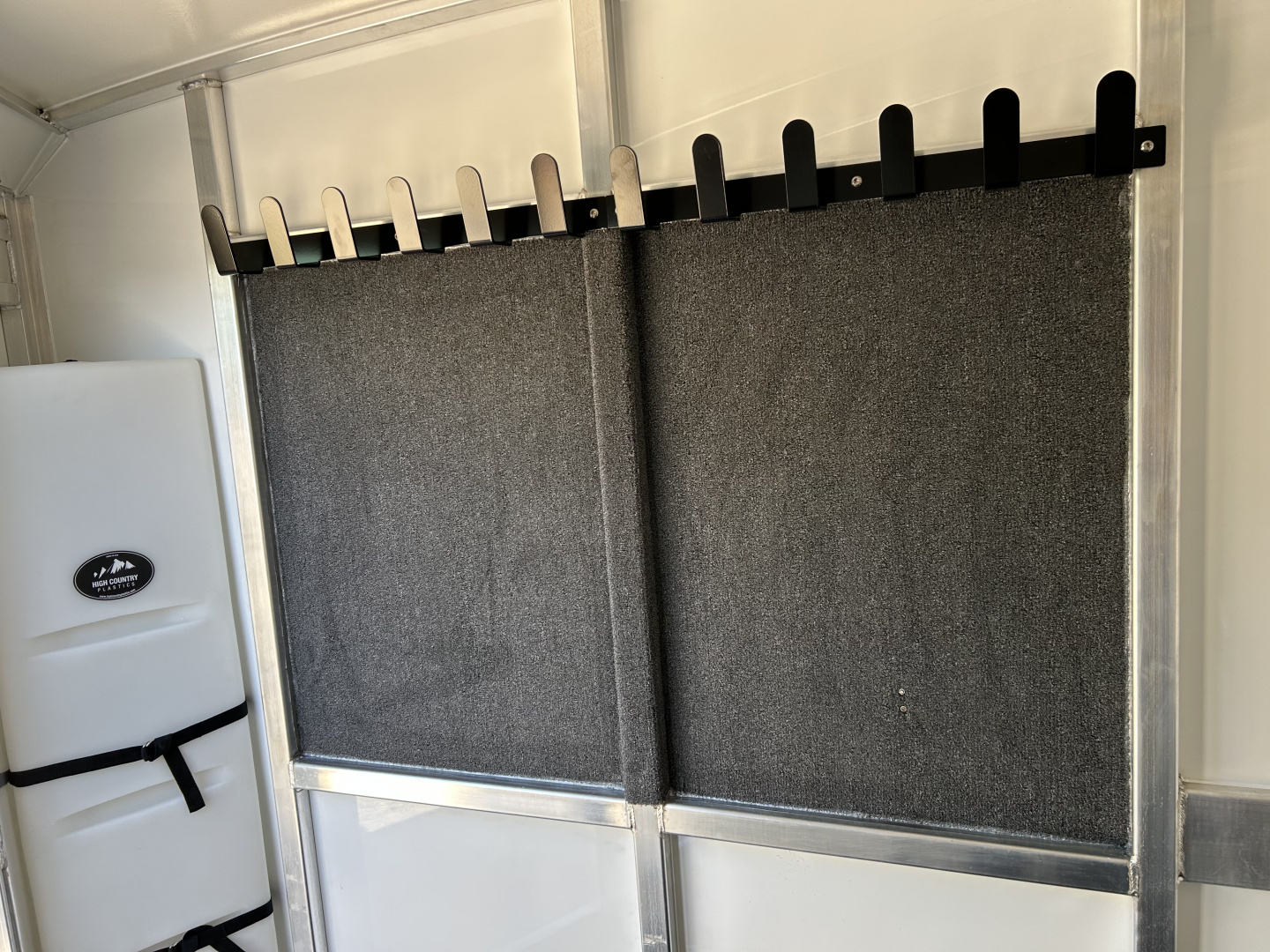 New 2026 Cimarron Norstar 3 Horse Trailer