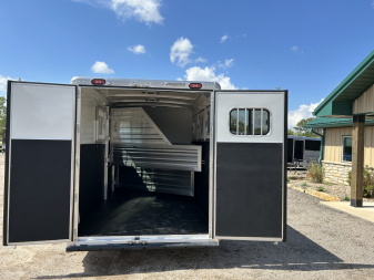 New 2026 Cimarron Norstar 3 Horse Trailer