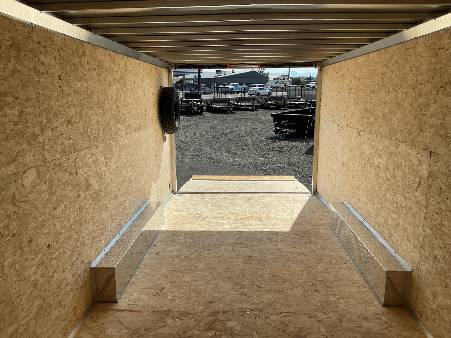 New 2026 ALCOM 8.5X20 7K Aluminum Enclosed Car Hauler