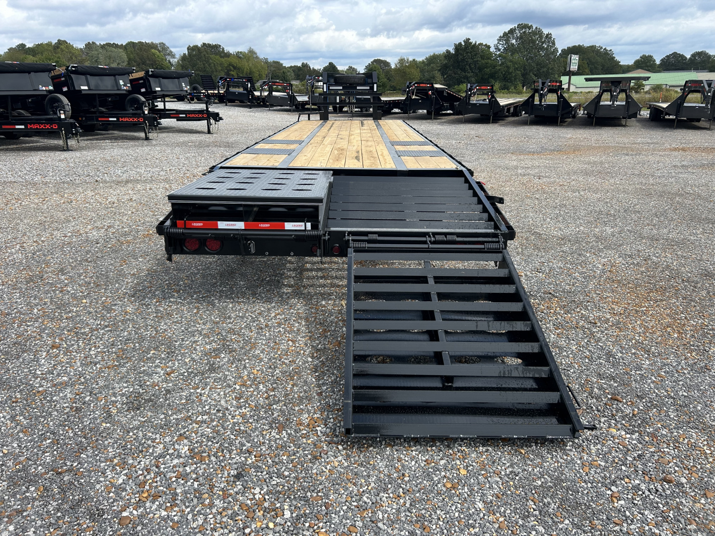New 2026 Legend 102"X32' 22.5K Gooseneck Flatbed Trailer