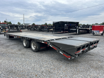 Used 2025 MAXXD 102"X32' 30K Gooseneck Flatbed Trailer