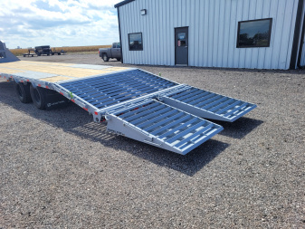 New 2026 Load Trail 102"x36' Gooseneck Low-Pro Deckover Trailer