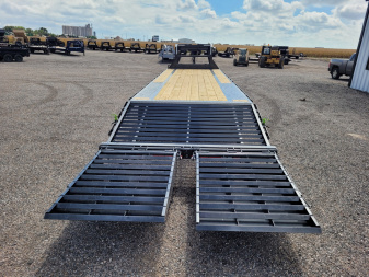 New 2026 Load Trail 102"x32' Gooseneck Triple Axle Deckover Trailer