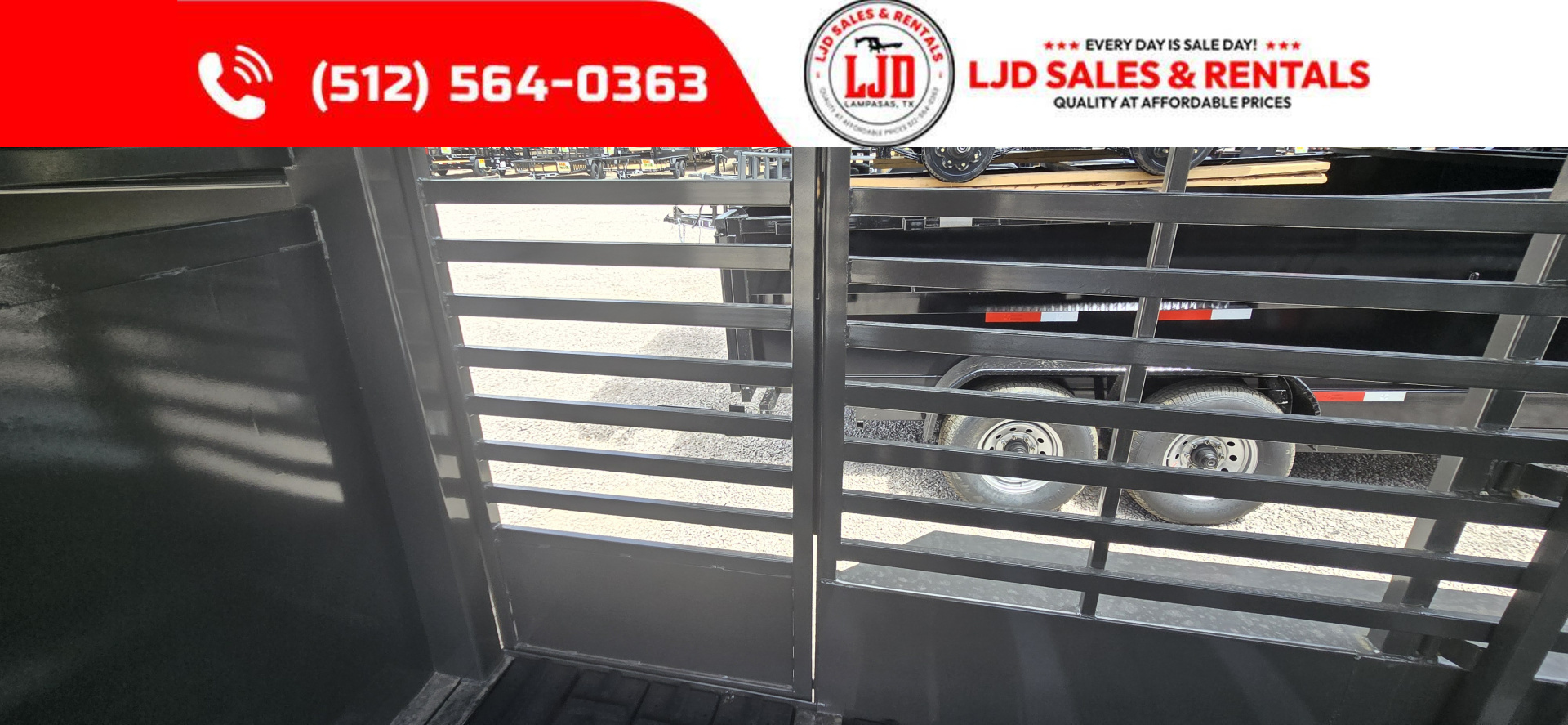 New 2025 East Texas - 80" x 32' - Gooseneck - 21K GVWR - Stock Trailer